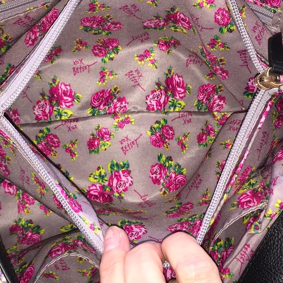 Betsey Johnson Quilted Bag - Picture 11 of 11